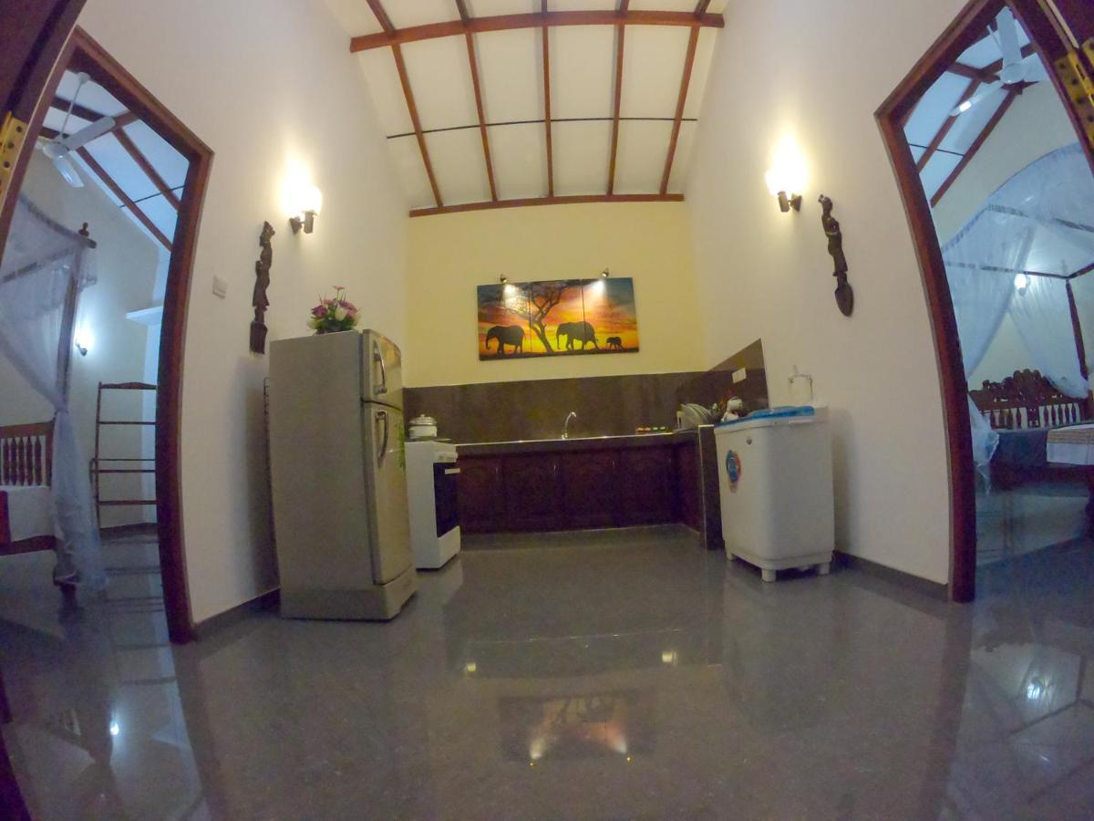 Villa Girilena ヒッカドゥワ エクステリア 写真