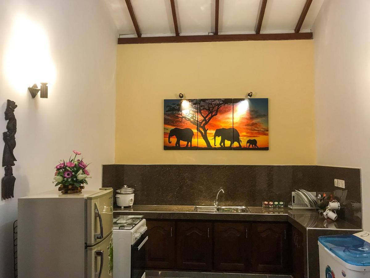 Villa Girilena ヒッカドゥワ エクステリア 写真