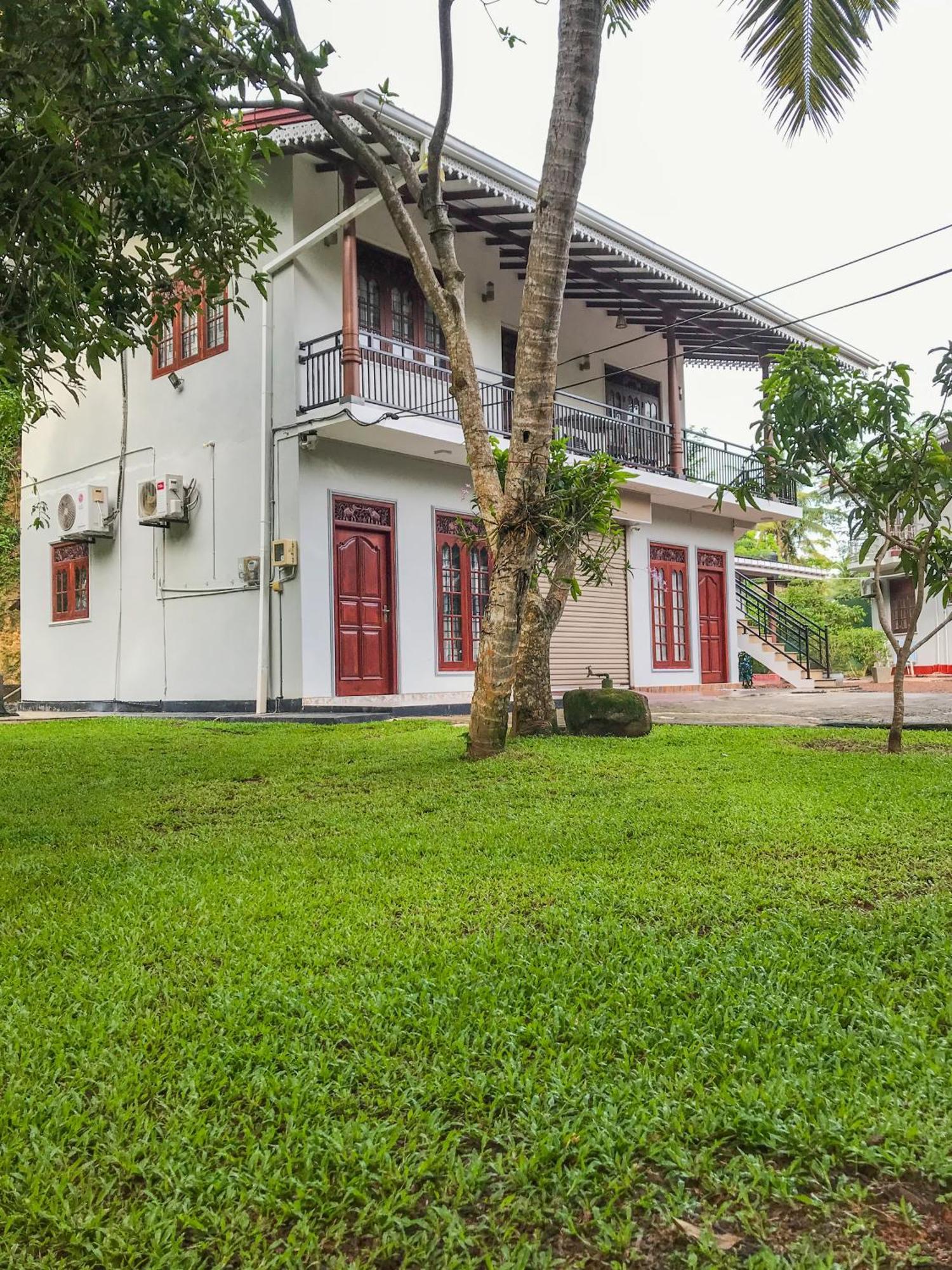 Villa Girilena ヒッカドゥワ エクステリア 写真
