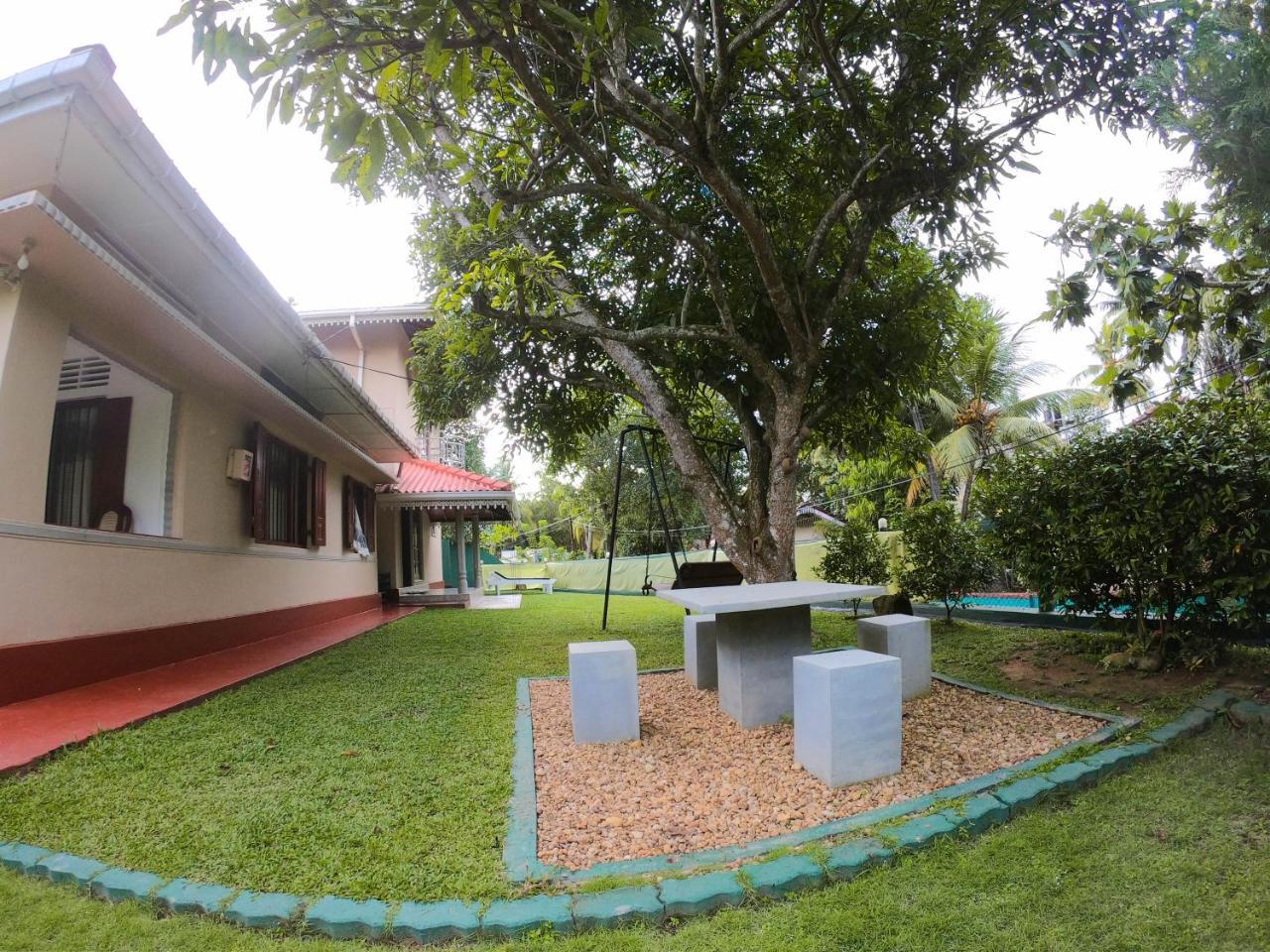 Villa Girilena ヒッカドゥワ エクステリア 写真