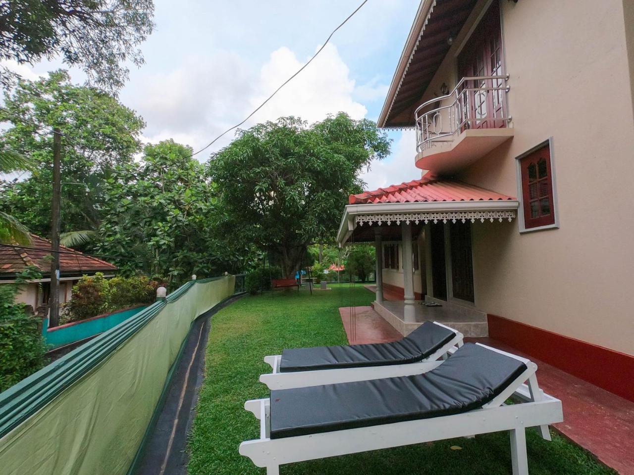 Villa Girilena ヒッカドゥワ エクステリア 写真