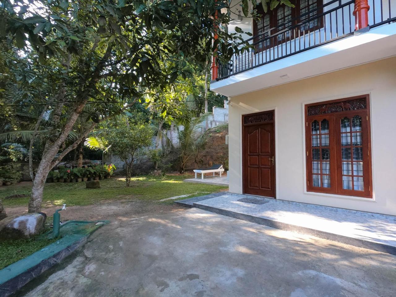 Villa Girilena ヒッカドゥワ エクステリア 写真