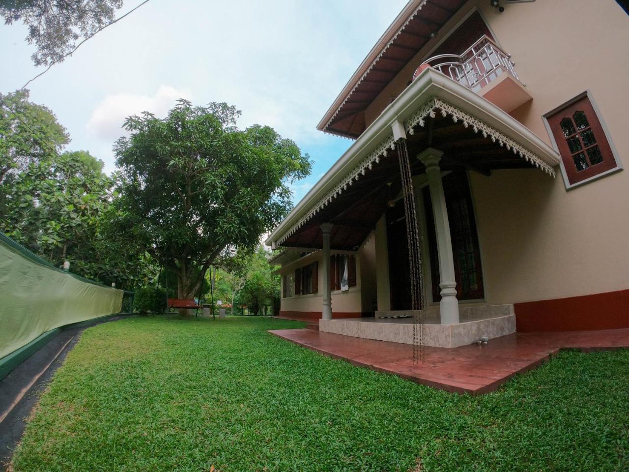 Villa Girilena ヒッカドゥワ エクステリア 写真